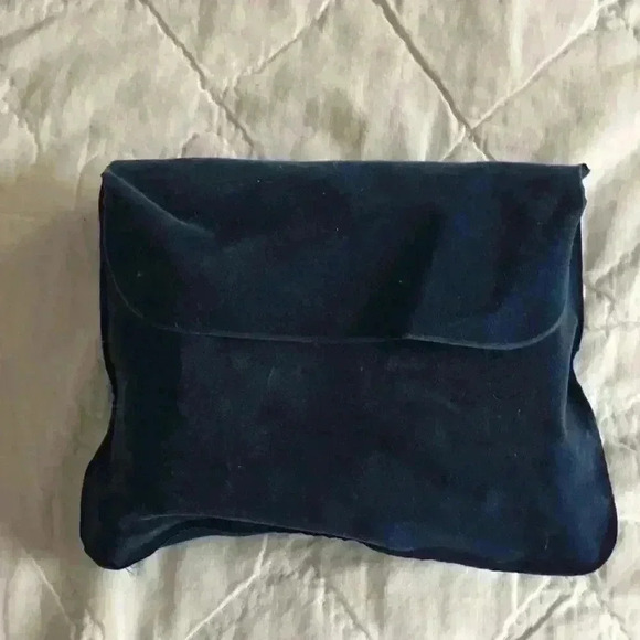 Inflatable travel pillow - Picture 2 of 6